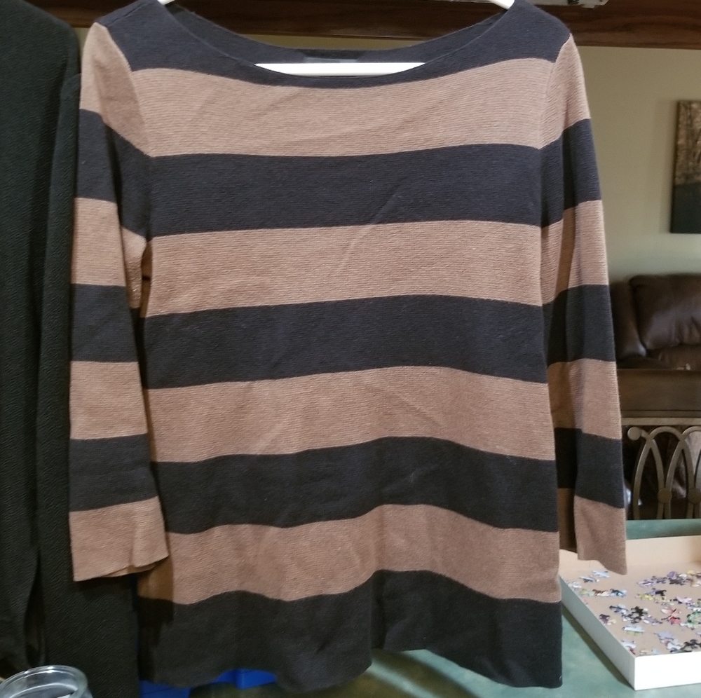 Women's sweater